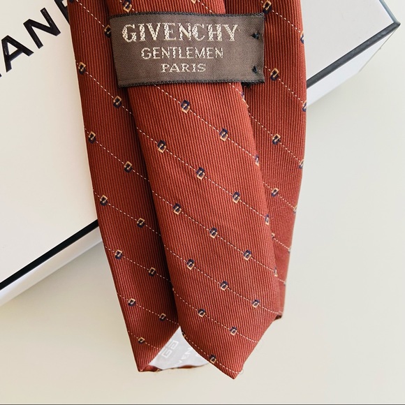Givenchy burgundy silk blend tie - Picture 4 of 6